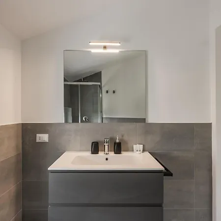 - Monolocale Con Piscina 아파트